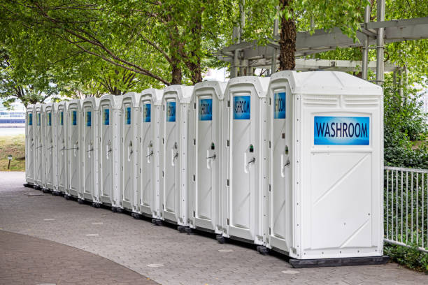 Best Porta potty rental near me  in Deshler, OH
